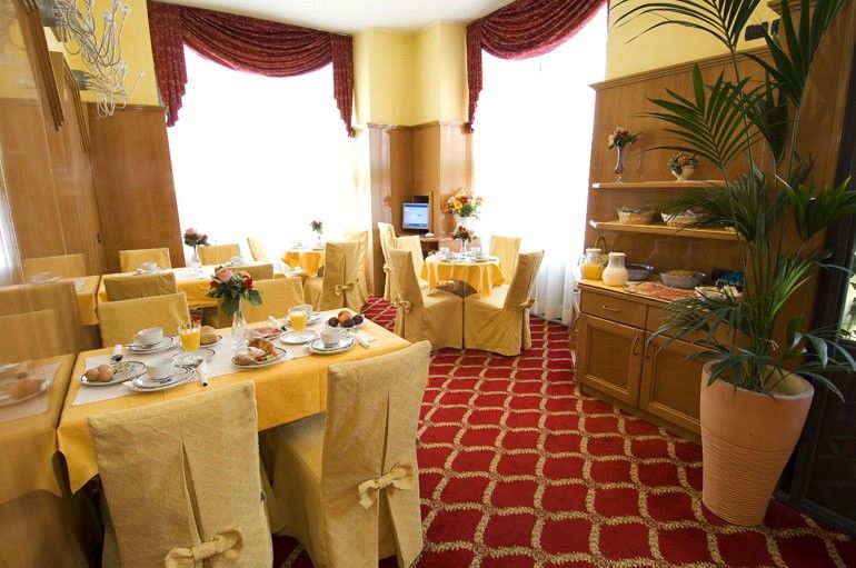 Hotel Cinque Giornate Μιλάνο Εξωτερικό φωτογραφία